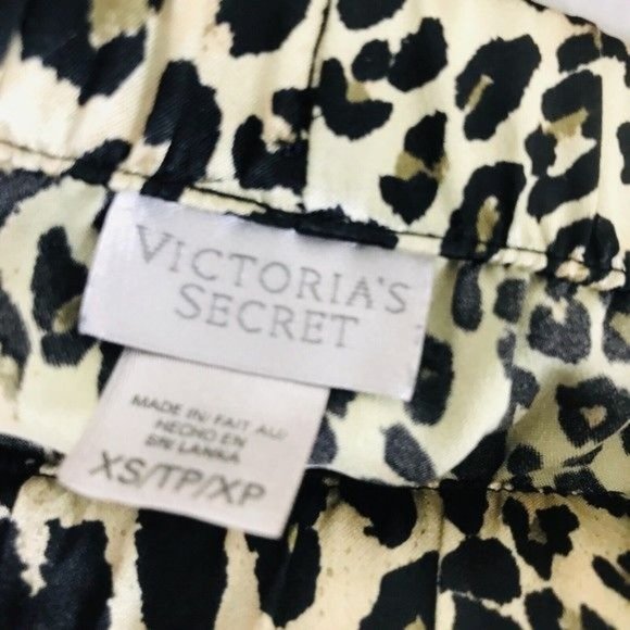 VICTORIA'S SECRET Satin Leopard Print Pants Size X-Small - Picture 6 of 7